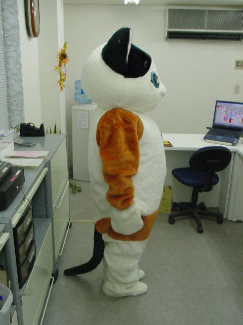 着ぐるみ ミケネコ